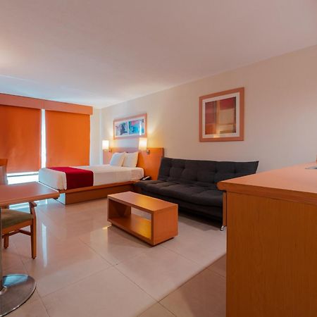City Express By Marriott Mazatlan Exterior photo