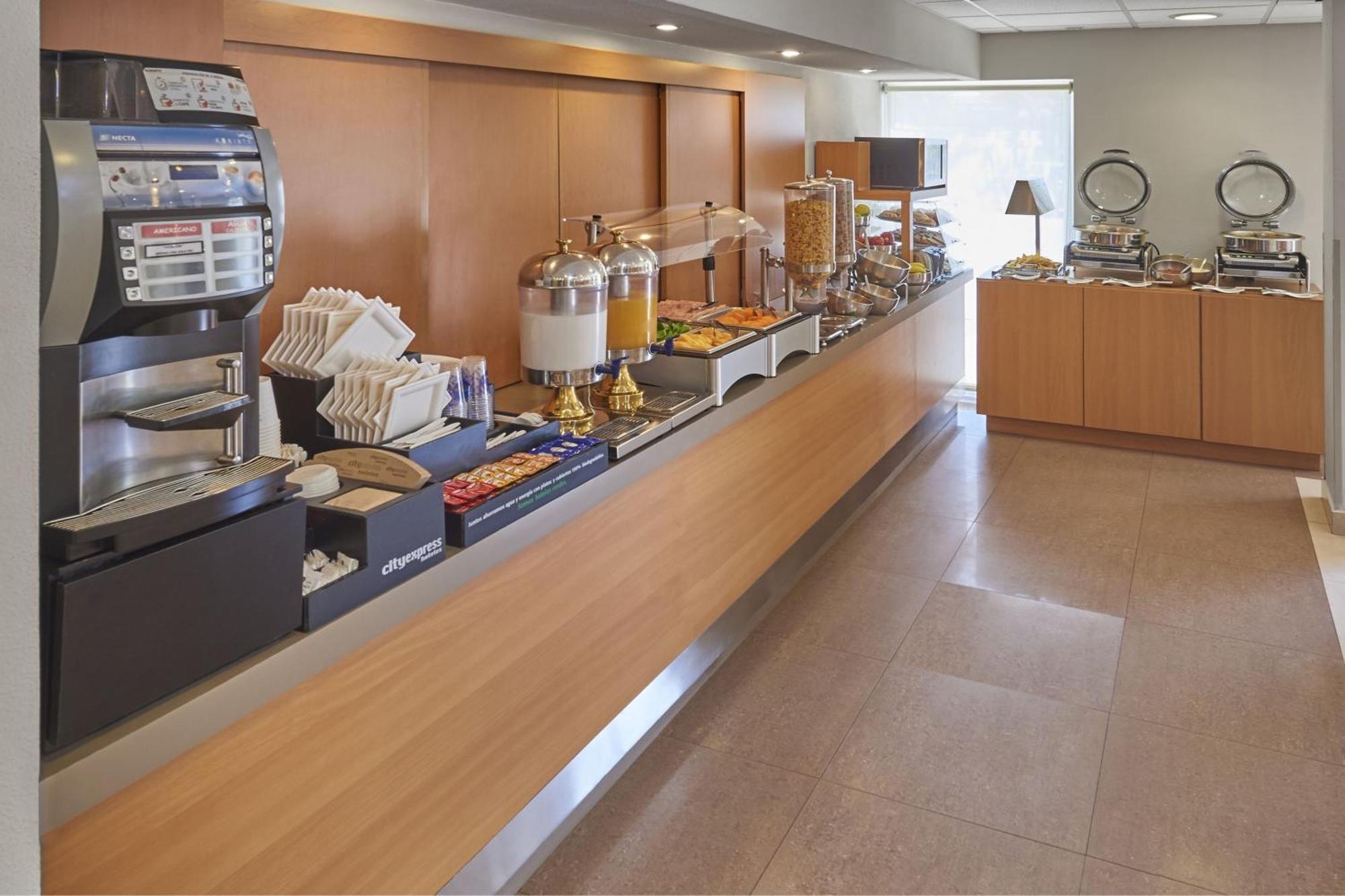 City Express By Marriott Mazatlan Exterior photo