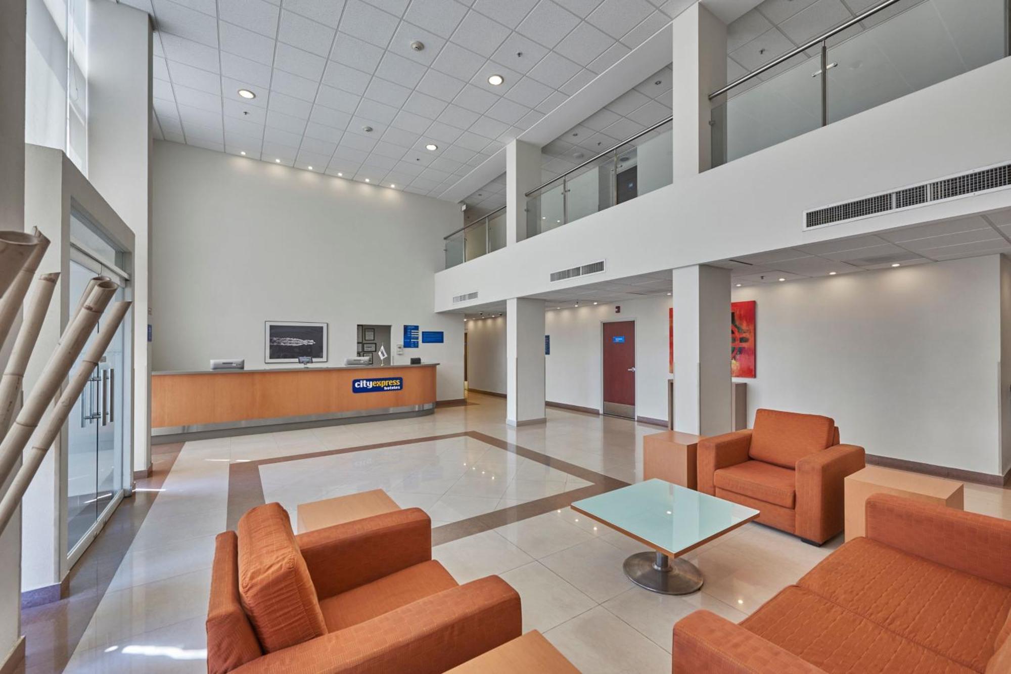 City Express By Marriott Mazatlan Exterior photo
