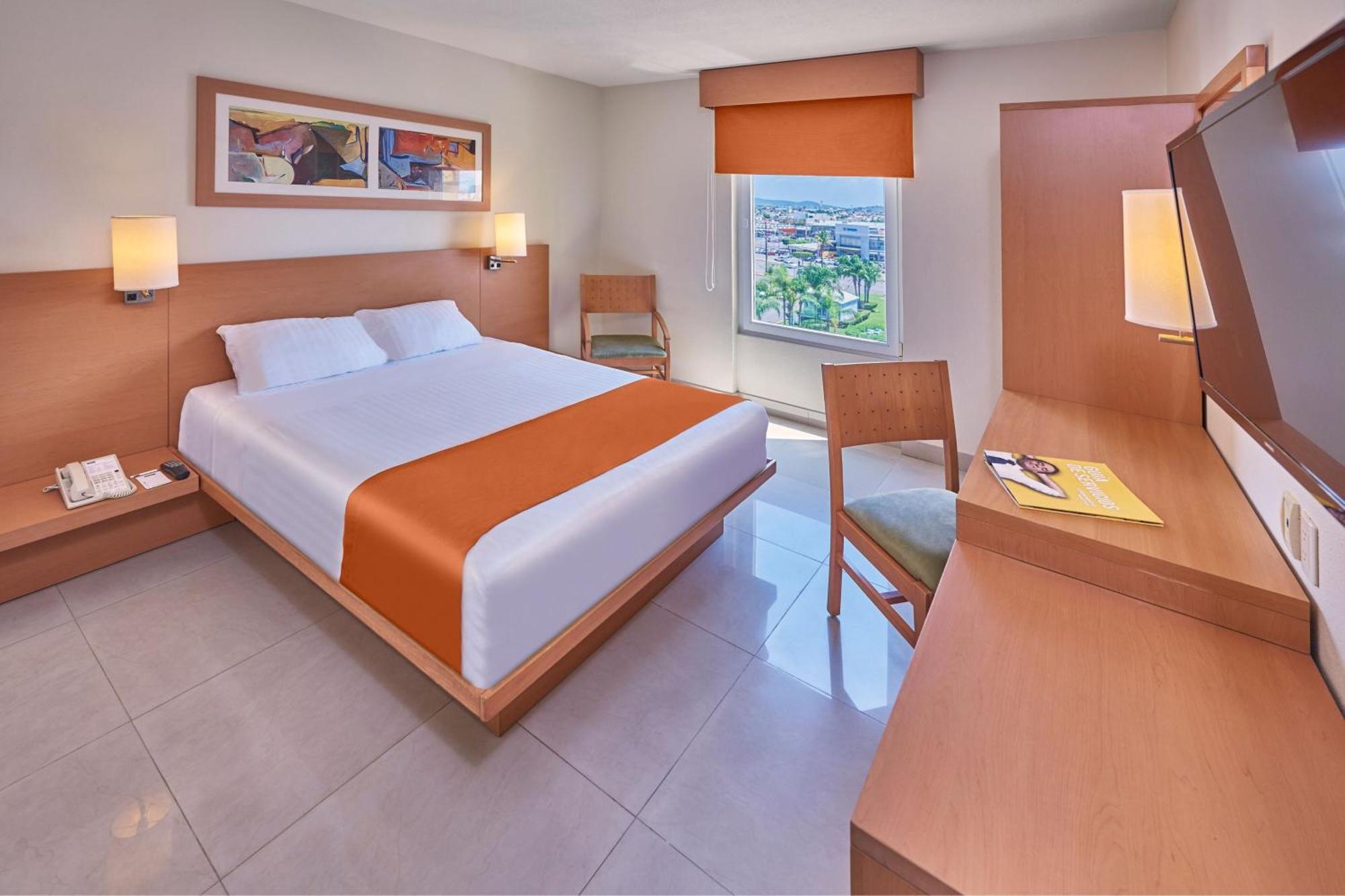 City Express By Marriott Mazatlan Exterior photo