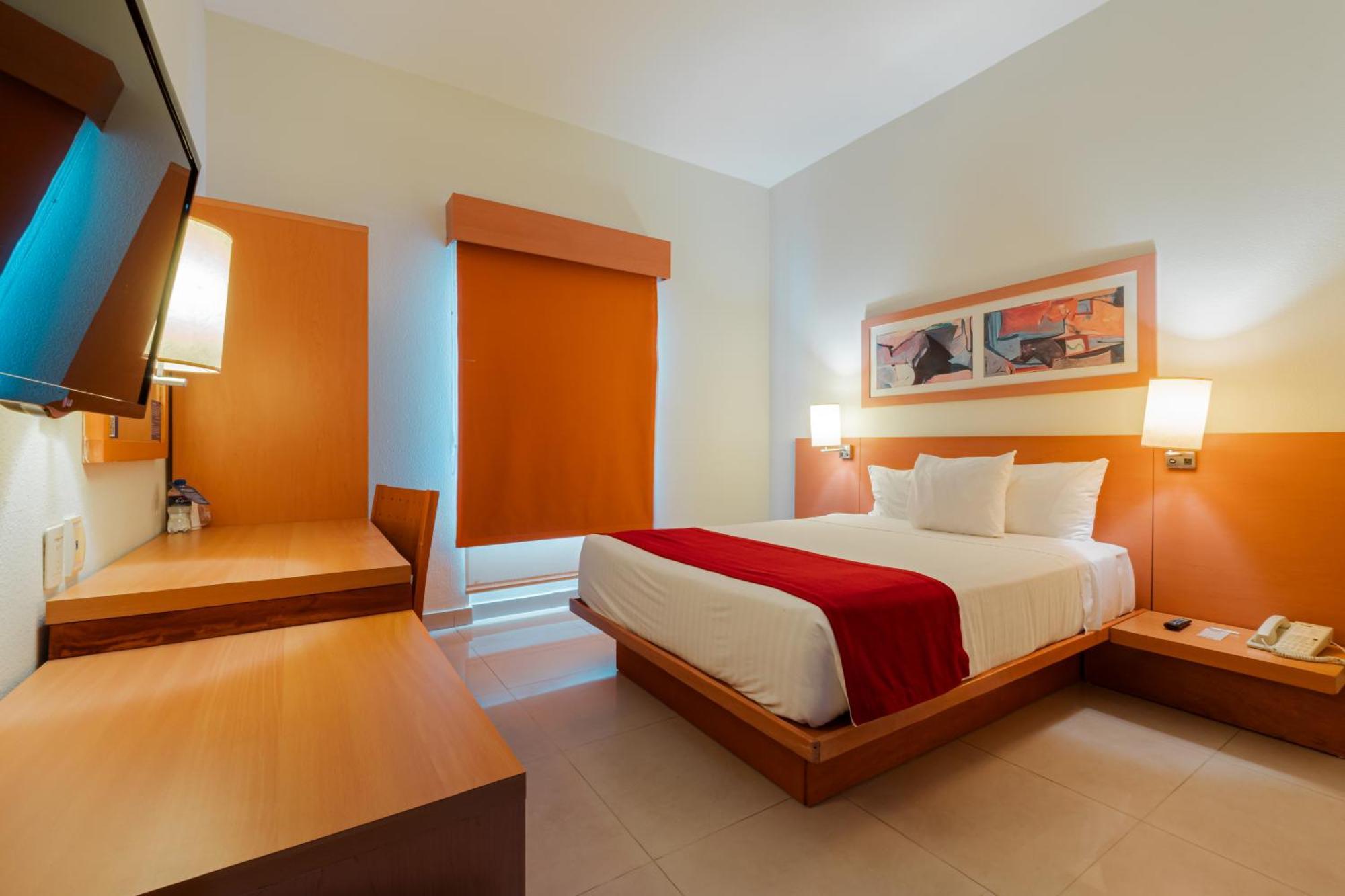City Express By Marriott Mazatlan Exterior photo