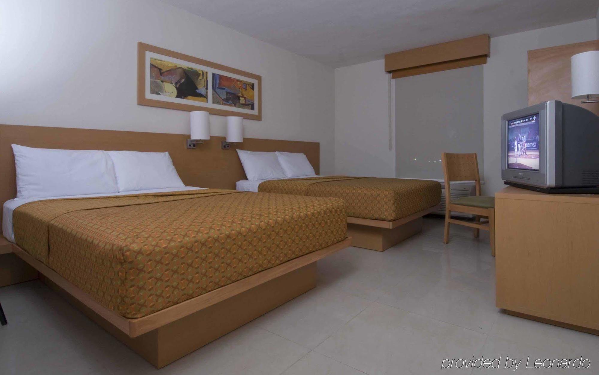 City Express By Marriott Mazatlan Room photo