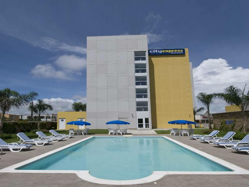 City Express By Marriott Mazatlan Exterior photo